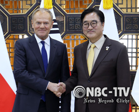 도날드 투스크 폴란드 총리, 국회 방문