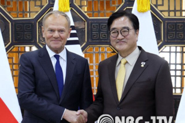 도날드 투스크 폴란드 총리, 국회 방문