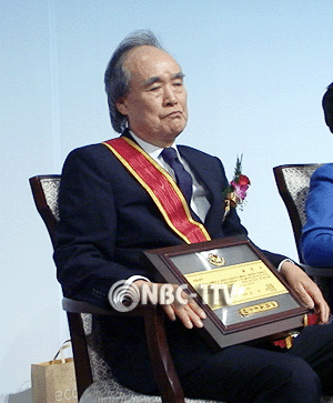 제48회 5·16민족상 학예부문 수상자 류희영 화백